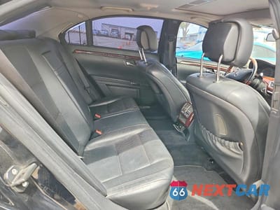 Zdjęcie 10 z 12 samochodu: 2012 MERCEDES-BENZ S 550 VIN:WDDNG7DB5CA465111 - miniatura