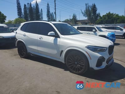 Czwarte zdjęcie samochodu z boku: 2020 BMW X5 SDRIVE 40I VIN:5UXCR4C05L9B61371 - miniatura