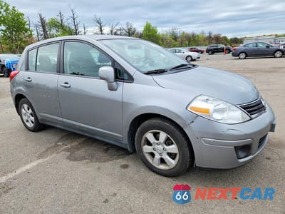 Czwarte zdjęcie samochodu z boku: 2012 NISSAN VERSA S AUTOMATIC VIN:3N1BC1CP3CK296064 - miniatura