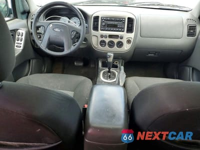 Zdjęcie 8 z 12 samochodu: 2007 FORD ESCAPE XLT VIN:1FMYU03117KB68641 - miniatura