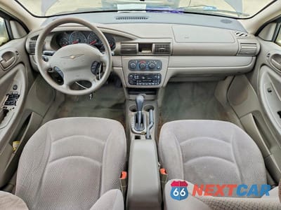 Zdjęcie 8 z 12 samochodu: 2004 CHRY SEBRING VIN:1C3EL46X84N127326 - miniatura