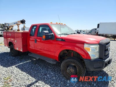 Czwarte zdjęcie samochodu z boku: 2011 FORD F350 SUPER DUTY VIN:1FD8X3H61BEB00909 - miniatura