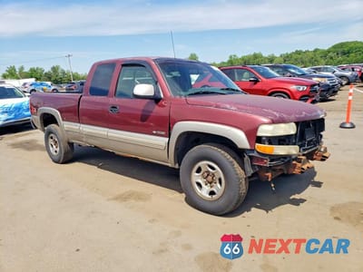 Czwarte zdjęcie samochodu z boku: 2000 CHEVROLET SILVERADO K1500 VIN:2GCEK19TXY1145615 - miniatura