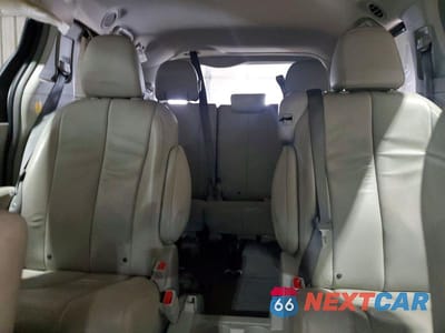 Zdjęcie 10 z 14 samochodu: 2013 TOYOTA SIENNA XLE 8-PASSENGER VIN:5TDYK3DC7DS292705 - miniatura