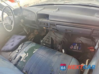 Zdjęcie 8 z 12 samochodu: 1993 FORD F250 VIN:1FTHF25H2PNA30979 - miniatura