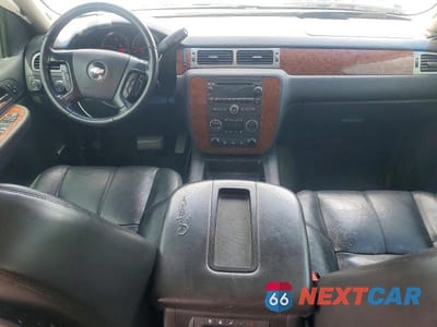 Zdjęcie 8 z 14 samochodu: 2008 CHEVROLET SUBURBAN K1500 LS VIN:3GNFK16388G199261 - miniatura
