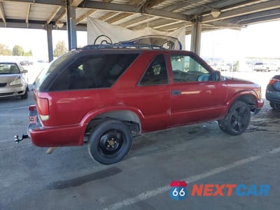 Trzecie zdjęcie samochodu z tyłu: 2003 CHEV BLAZER VIN:1GNCS18X93K114061 - miniatura