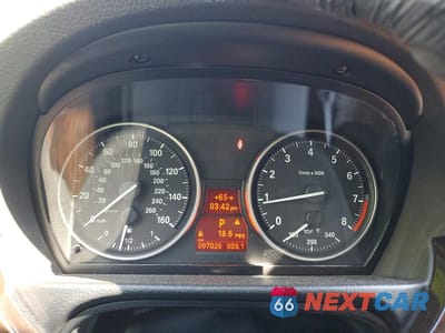 Zdjęcie 9 z 12 samochodu: 2010 BMW 328 XI SULEV VIN:WBAWV5C56AP082001 - miniatura