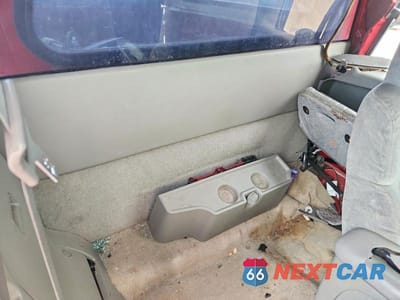 Zdjęcie 10 z 12 samochodu: 1998 CHEVROLET S TRUCK S10 VIN:1GCCS19X9WK130790 - miniatura