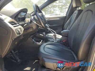 Zdjęcie 7 z 13 samochodu: 2016 BMW X1 XDRIVE28I VIN:WBXHT3C3XG5E48539 - miniatura