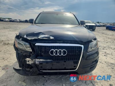 Piąte zdjęcie samochodu w środku: 2010 AUDI Q5 PREMIUM PLUS VIN:WA1LKAFP8AA016812 - miniatura