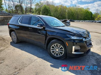 Czwarte zdjęcie samochodu z boku: 2023 CHEVROLET TRAVERSE LT VIN:1GNEVHKW1PJ344083 - miniatura