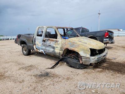 Czwarte zdjęcie samochodu z boku: 2003 CHEVROLET SILVERADO K2500 HEAVY DUTY VIN:1GCHK29U33E241203 - miniatura