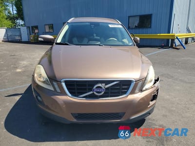 Piąte zdjęcie samochodu w środku: 2010 VOLVO XC60 VIN:YV4992DZ9A2119881 - miniatura
