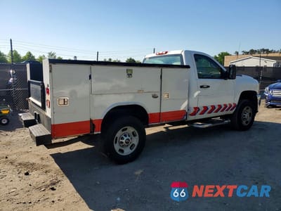 Trzecie zdjęcie samochodu z tyłu: 2011 CHEVROLET SILVERADO C2500 HEAVY DUTY VIN:1GB0CVCG7BF228319 - miniatura