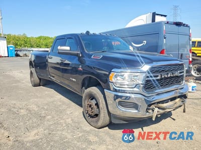 Czwarte zdjęcie samochodu z boku: 2022 RAM 3500 TRADESMAN VIN:3C63RRGL5NG159551 - miniatura