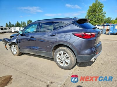 Drugie zdjęcie samochodu z przodu: 2021 CHEVROLET BLAZER 2LT VIN:3GNKBHRSXMS573418 - miniatura