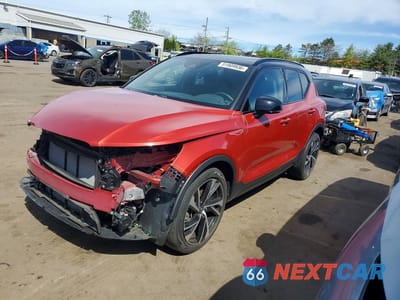 2022 VOLVO XC40 T5 R-DESIGN YV4162UM0N2724579 - główne zdjęcie licytacji z USA - miniatura