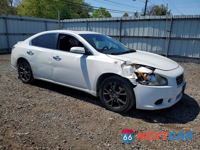 Czwarte zdjęcie samochodu z boku: 2012 NISSAN MAXIMA 3.5 S VIN:1N4AA5AP1CC811566 - miniatura