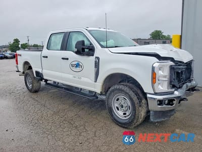 Czwarte zdjęcie samochodu z boku: 2024 FORD F250 SUPER DUTY VIN:1FT7W2BA4REF92145 - miniatura