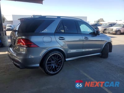Trzecie zdjęcie samochodu z tyłu: 2017 MERCEDES-BENZ GLE 63 AMG-S 4MATIC VIN:4JGDA7FB9HA986436 - miniatura