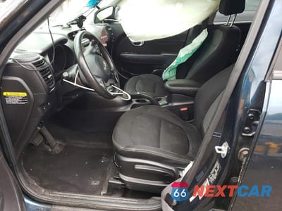 Zdjęcie 7 z 12 samochodu: 2018 KIA SOUL + VIN:KNDJP3A59J7512697 - miniatura