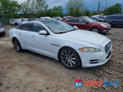 Czwarte zdjęcie samochodu z boku: 2012 JAGUAR XJ VIN:SAJWA1CB9CLV34743 - miniatura