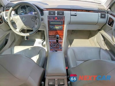 Zdjęcie 8 z 12 samochodu: 2002 MERCEDES-BENZ E 320 4MATIC VIN:WDBJF82JX2X064403 - miniatura