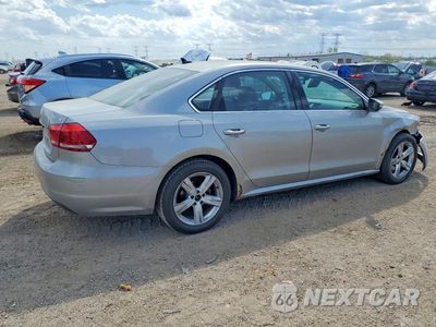 Trzecie zdjęcie samochodu z tyłu: 2012 VOLKSWAGEN PASSAT SE VIN:1VWBP7A31CC081693 - miniatura