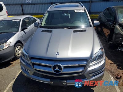 Piąte zdjęcie samochodu w środku: 2015 MERCEDES-BENZ GL 450 4MATIC VIN:4JGDF6EE2FA517662 - miniatura