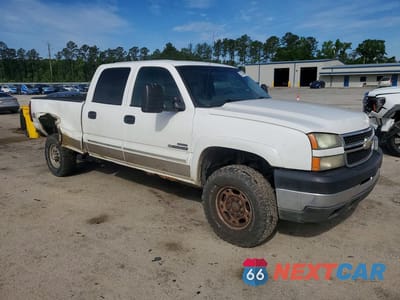 Czwarte zdjęcie samochodu z boku: 2007 CHEVROLET SILVERADO K2500 HEAVY DUTY VIN:1GCHK23D17F191717 - miniatura