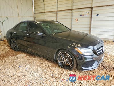 Czwarte zdjęcie samochodu z boku: 2017 MERCEDES-BENZ C 300 4MATIC VIN:55SWF4KB3HU202745 - miniatura