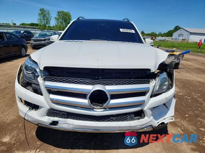 Piąte zdjęcie samochodu w środku: 2016 MERCEDES-BENZ GL 450 4MATIC VIN:4JGDF6EE7GA620772 - miniatura