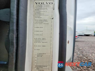 Zdjęcie 10 z 10 samochodu: 2016 VOLVO VNL SEMI TRUCK VIN:4V4N39TG7GN965630 - miniatura