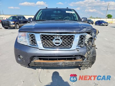 Piąte zdjęcie samochodu w środku: 2011 NISSAN PATHFINDER S VIN:5N1AR1NB4BC635715 - miniatura