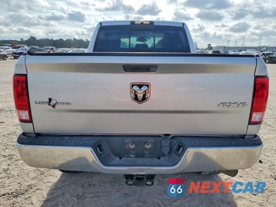 Zdjęcie 6 z 14 samochodu: 2018 RAM 2500 SLT VIN:3C6UR5DJ9JG160504 - miniatura