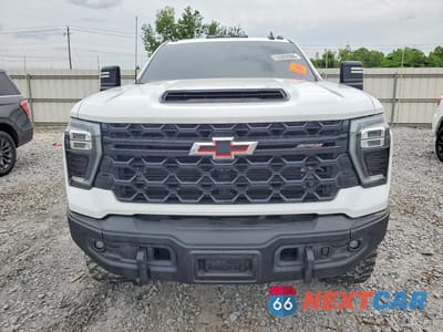 Piąte zdjęcie samochodu w środku: 2024 CHEVROLET SILVERADO K2500 ZR2 VIN:1GC4YYEY4RF413637 - miniatura