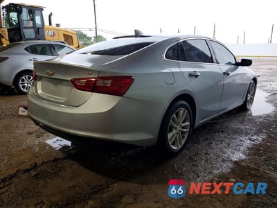 Trzecie zdjęcie samochodu z tyłu: 2017 CHEVROLET MALIBU LT VIN:1G1ZE5ST1HF142131 - miniatura