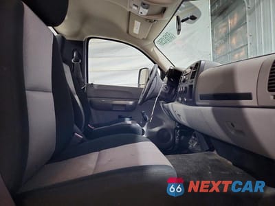 Zdjęcie 10 z 12 samochodu: 2008 GMC SIERRA C1500 VIN:1GTEC14X18Z273921 - miniatura