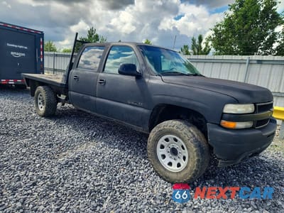 Czwarte zdjęcie samochodu z boku: 2001 CHEVROLET SILVERADO K2500 HEAVY DUTY VIN:1GCHK23G21F202466 - miniatura