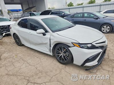 Czwarte zdjęcie samochodu z boku: 2024 TOYOTA CAMRY SE VIN:4T1G11AK5RU206045 - miniatura