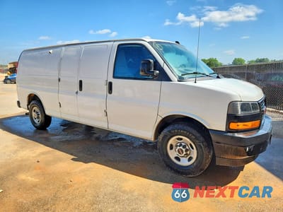 Czwarte zdjęcie samochodu z boku: 2023 GMC SAVANA G2500 VIN:1GTW7BFP4P1167214 - miniatura