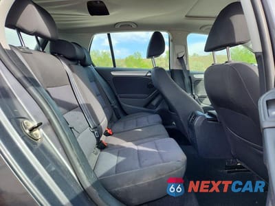 Zdjęcie 10 z 13 samochodu: 2012 VOLKSWAGEN GOLF VIN:WVWDB7AJ1CW113369 - miniatura