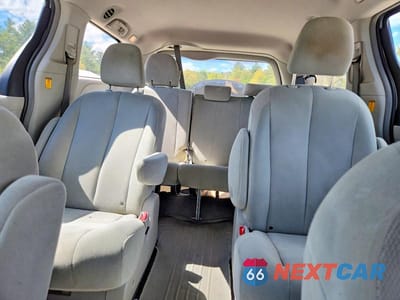Zdjęcie 10 z 13 samochodu: 2011 TOYOTA SIENNA BASE 7-PASSENGER VIN:5TDZK3DC1BS029353 - miniatura