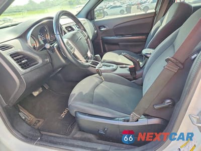 Zdjęcie 7 z 13 samochodu: 2014 CHRYSLER 200 TOURING VIN:1C3CCBBG4EN131263 - miniatura