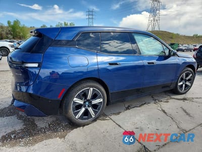 Trzecie zdjęcie samochodu z tyłu: 2025 BMW IX XDRIVE50 VIN:WB523CF08SCU58827 - miniatura