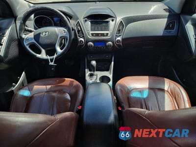 Zdjęcie 8 z 12 samochodu: 2013 HYUNDAI TUCSON LIMITED VIN:KM8JU3AC3DU782694 - miniatura