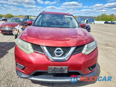 Piąte zdjęcie samochodu w środku: 2014 NISSAN ROGUE SV VIN:5N1AT2MV2EC753155 - miniatura