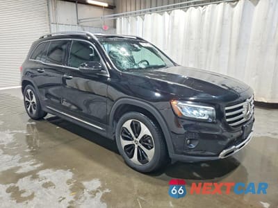 Czwarte zdjęcie samochodu z boku: 2025 MERCEDES-BENZ GLB 250 VIN:W1N4M4GB9SW380663 - miniatura