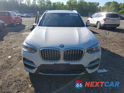 Piąte zdjęcie samochodu w środku: 2018 BMW X3 XDRIVE30I VIN:5UXTR9C58JLD89678 - miniatura
